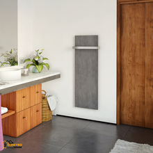 Afbeelding in Gallery-weergave laden, Een Ecosun CR Ceramiek met een handdoekendrager in een badkamer Nature