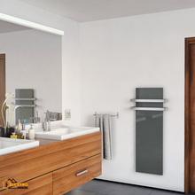 Afbeelding in Gallery-weergave laden, Een Ecosun GS paneel met een handdoeken drager in een badkamer